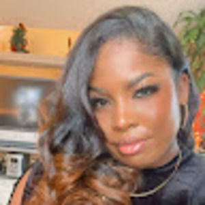 Meet your Posher, Janelle